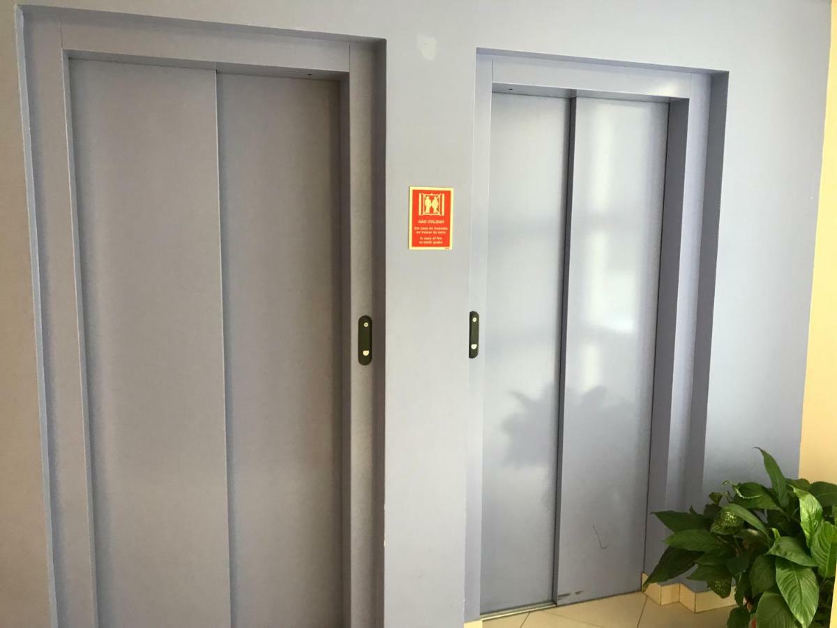 Apartment T3 In Downtown With Sea View Понта-Делгада Екстер'єр фото